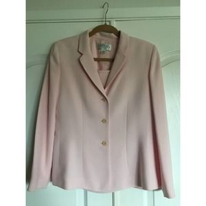 Vintage Casual Corner Women’s Two-Piece Suit in Pink